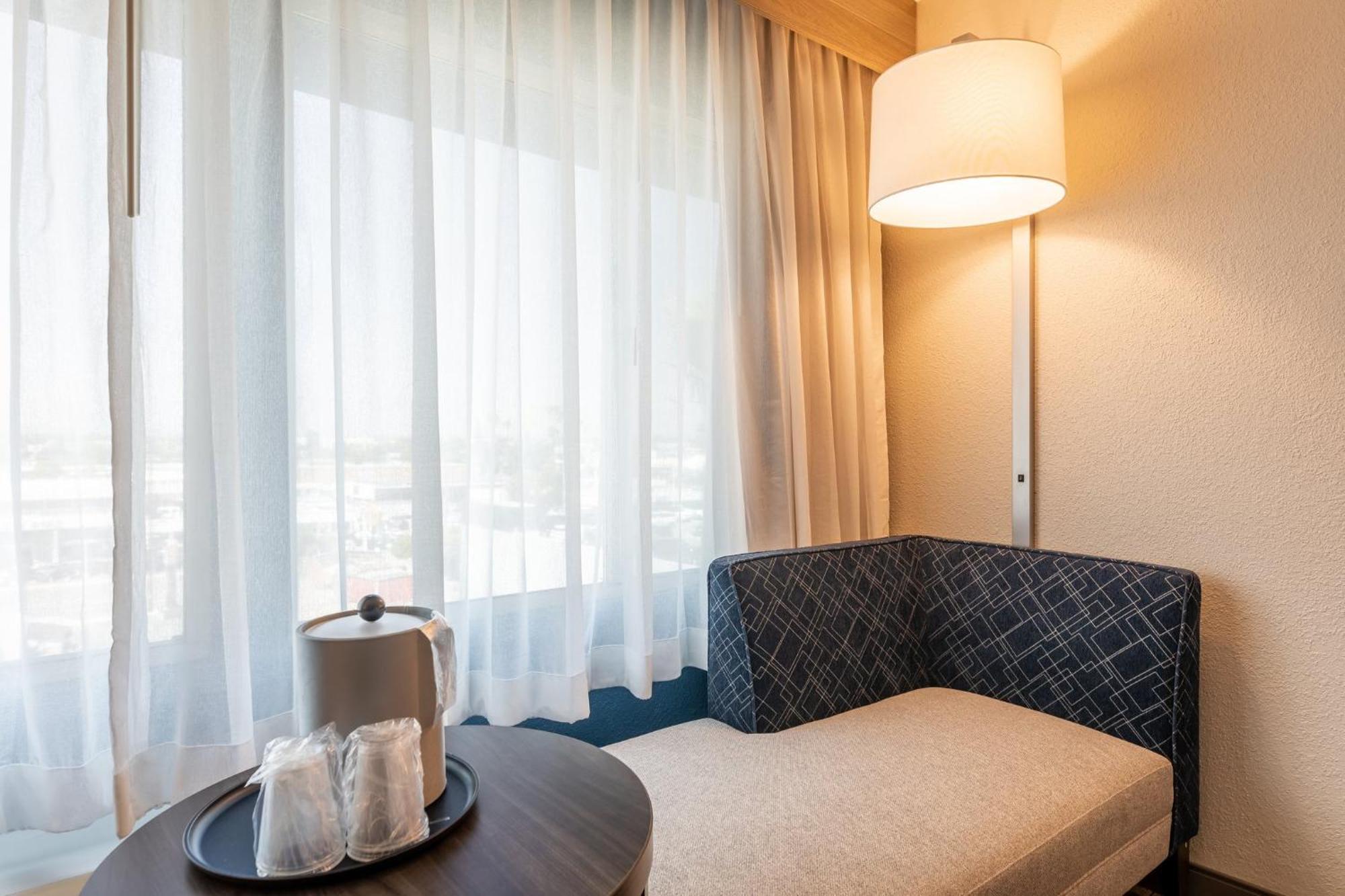 Holiday Inn Express Van Nuys By Ihg Los Angeles Exterior foto