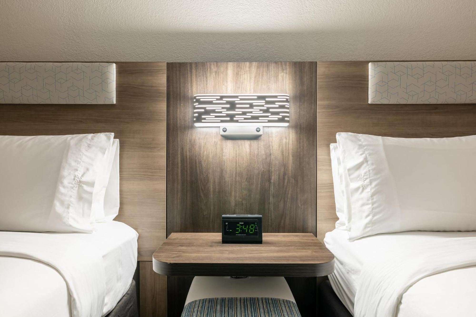 Holiday Inn Express Van Nuys By Ihg Los Angeles Exterior foto