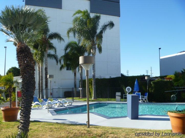 Holiday Inn Express Van Nuys, An Ihg Hotel Los Angeles Exterior foto