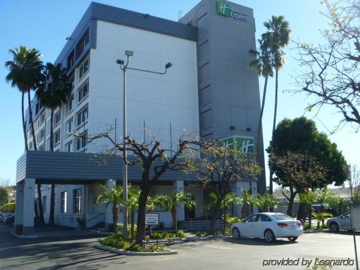 Holiday Inn Express Van Nuys, An Ihg Hotel Los Angeles Exterior foto