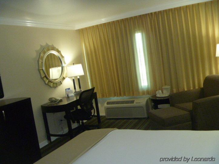 Holiday Inn Express Van Nuys By Ihg Los Angeles Exterior foto